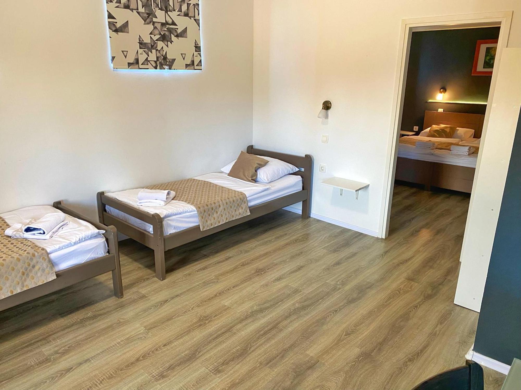16 Lakes Guesthouse Grabovac  Ngoại thất bức ảnh