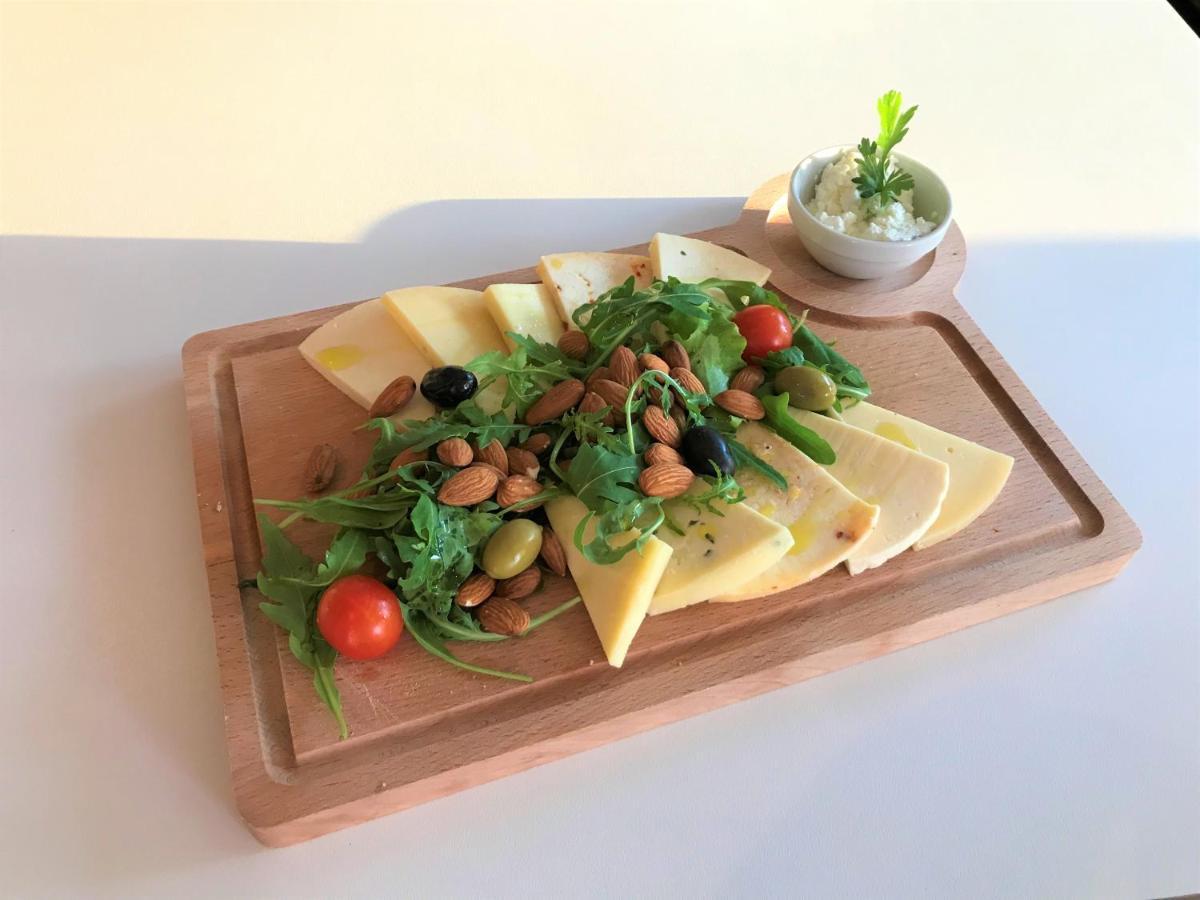 16 Lakes Guesthouse Grabovac  Ngoại thất bức ảnh